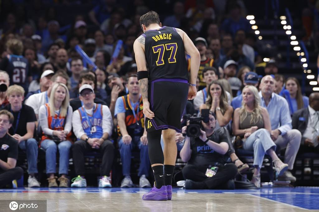 东契奇最少缺阵2周！若赛季报销湖人季后赛前景堪忧